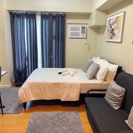 Staycation Near Slmec, Us Embassy And Supreme Court